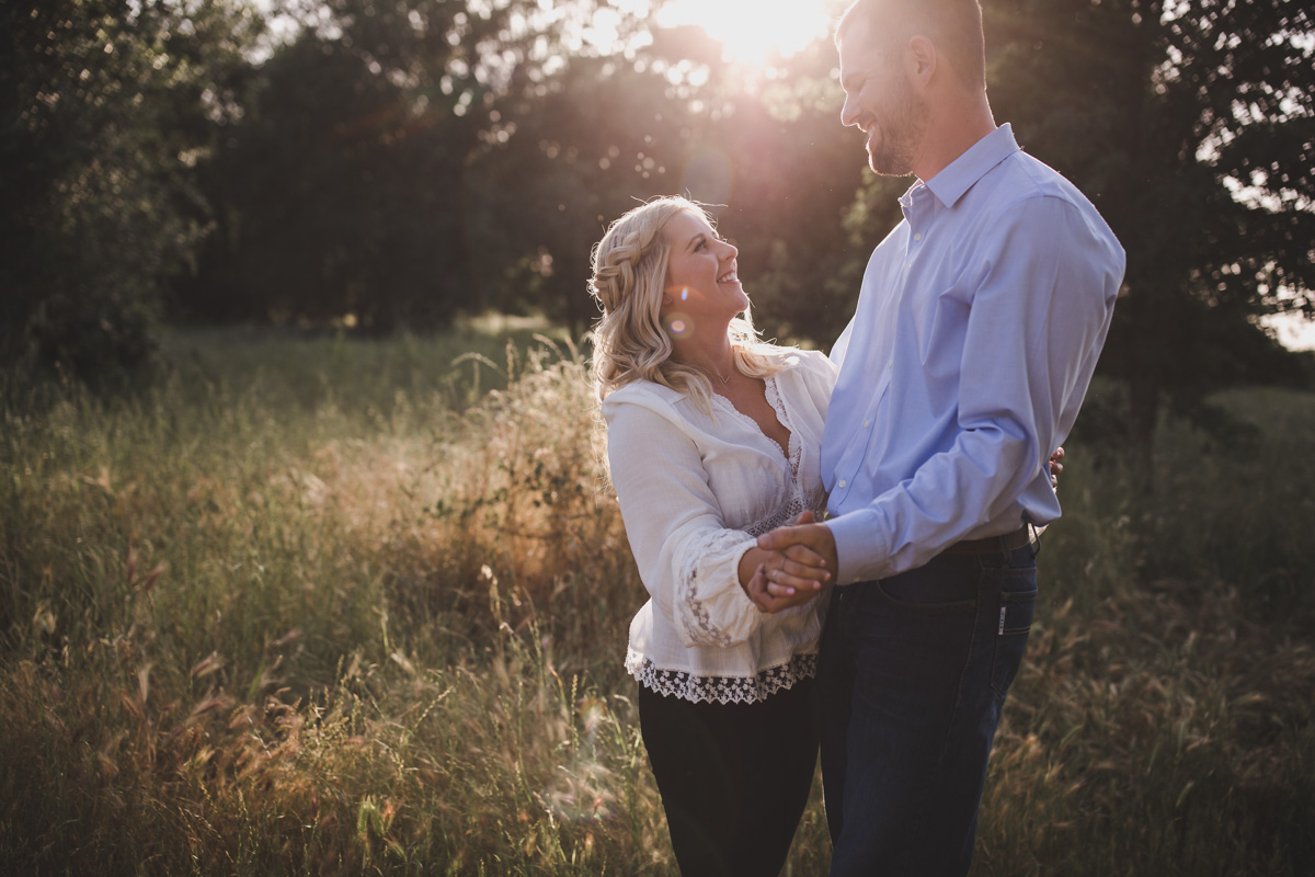 chico_ca_engagement_photos_AVH_Photography_upper_park_wedding_phphotographer_0007.jpg