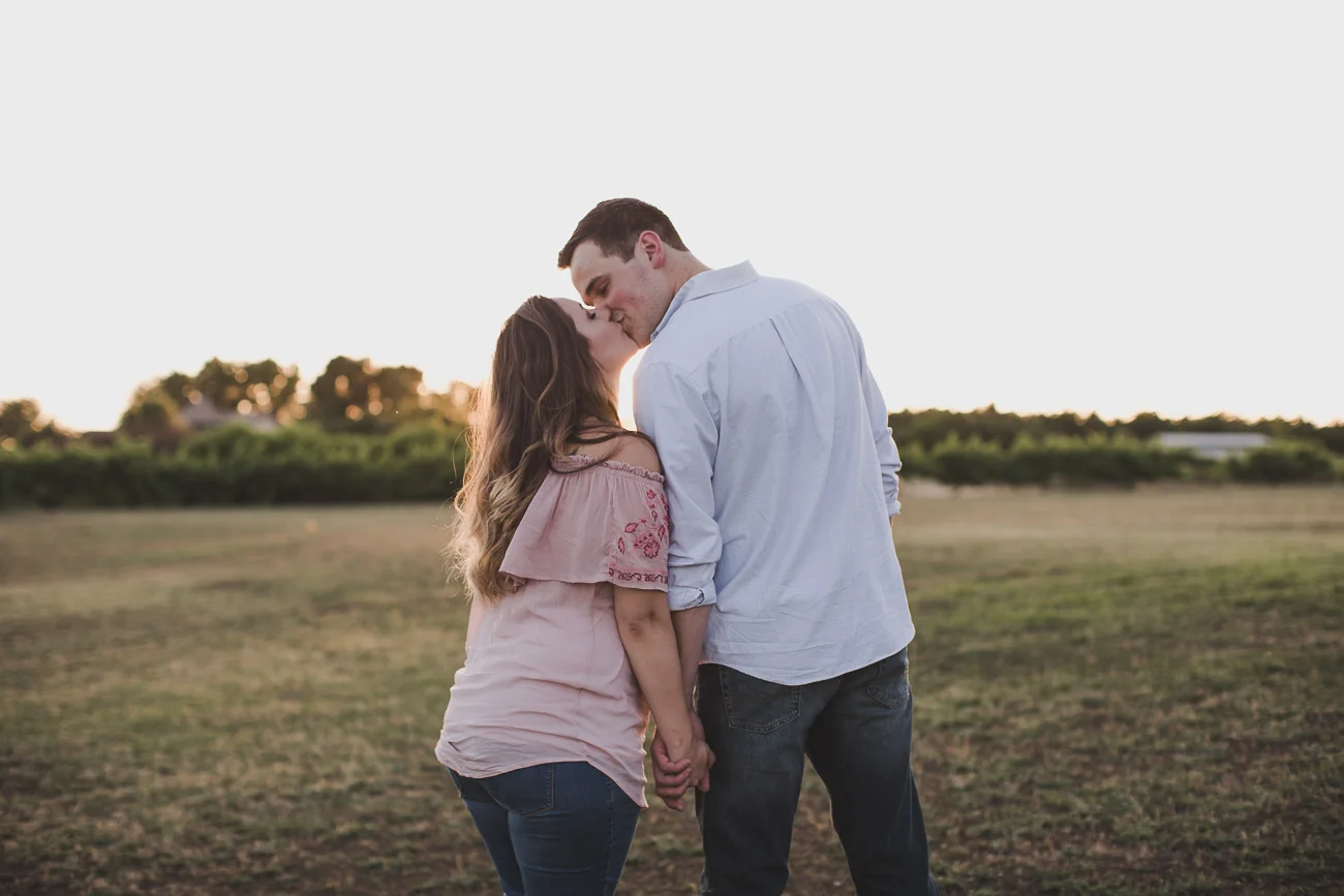 AVH_Photography_engagement_session_sky_lake_durham_california_IMG_7219.jpg