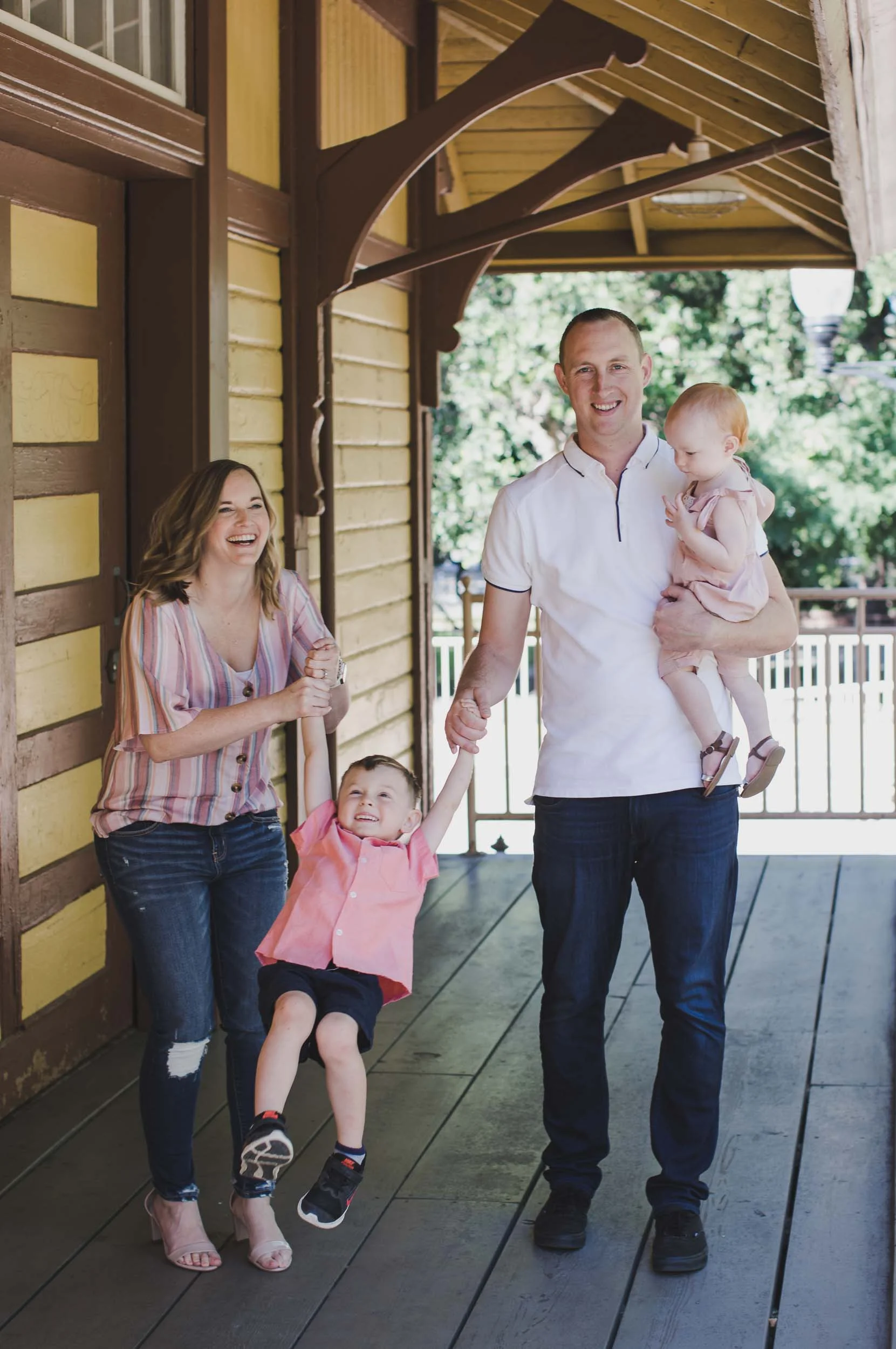 chico_photographer_family_photos_avh_photography_family_of_four_15.jpg