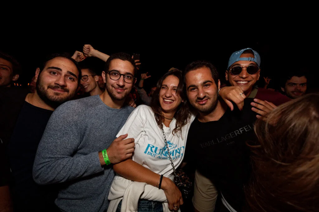 5D4_5534_Crowd.jpg
