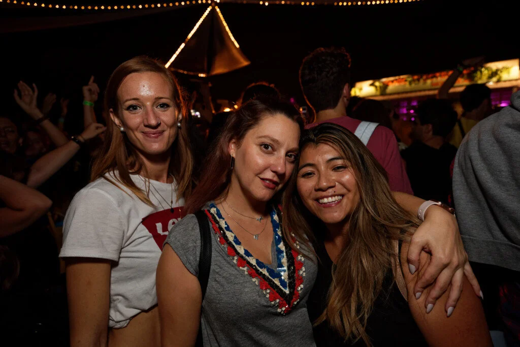 5D4_5552_Crowd.jpg