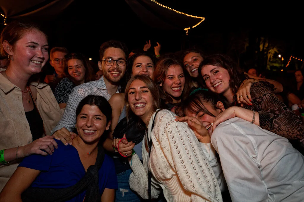 5D4_5589_Crowd.jpg