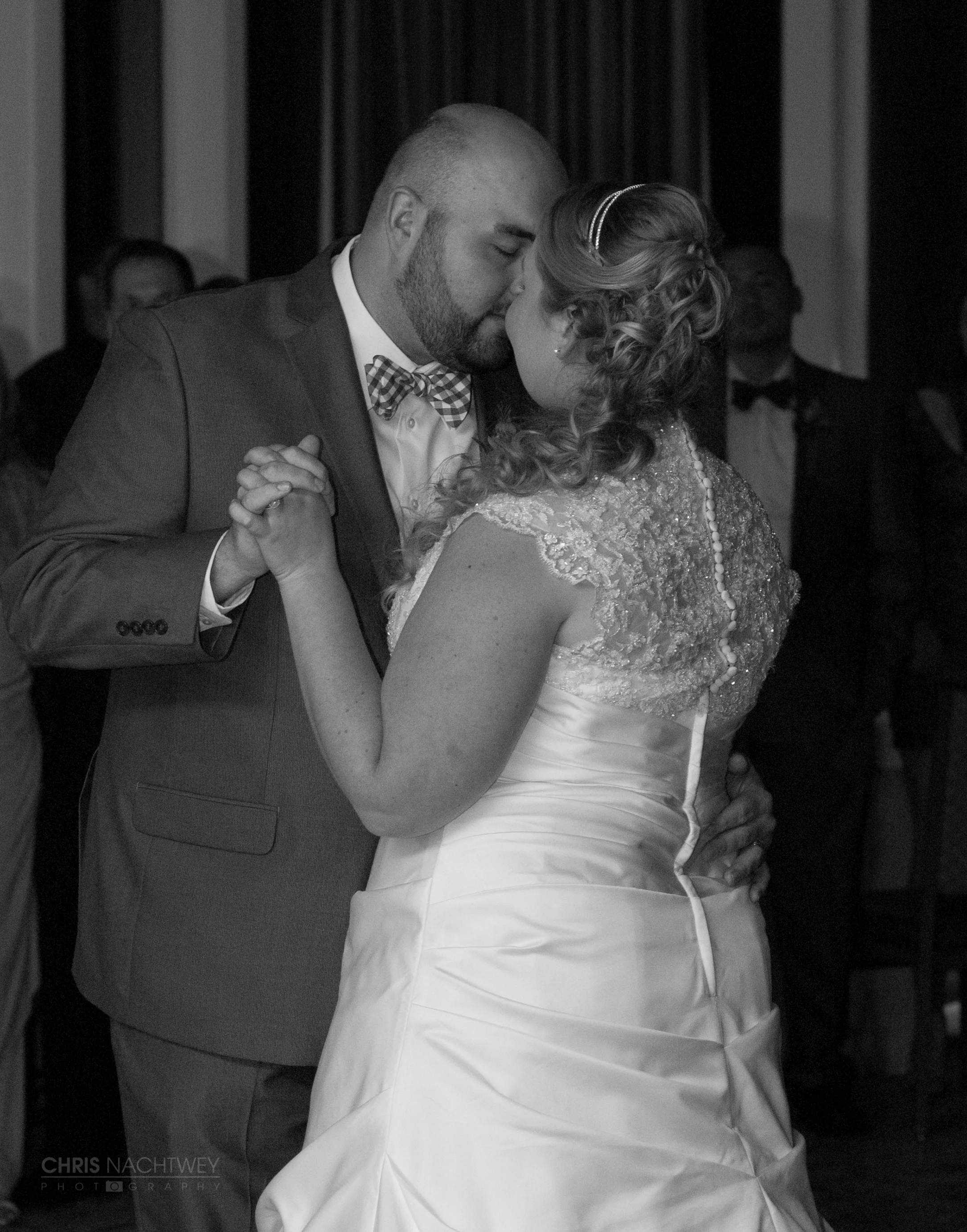 lake-of-isles-wedding-first-dance-photos-chris-nachtwey.jpg