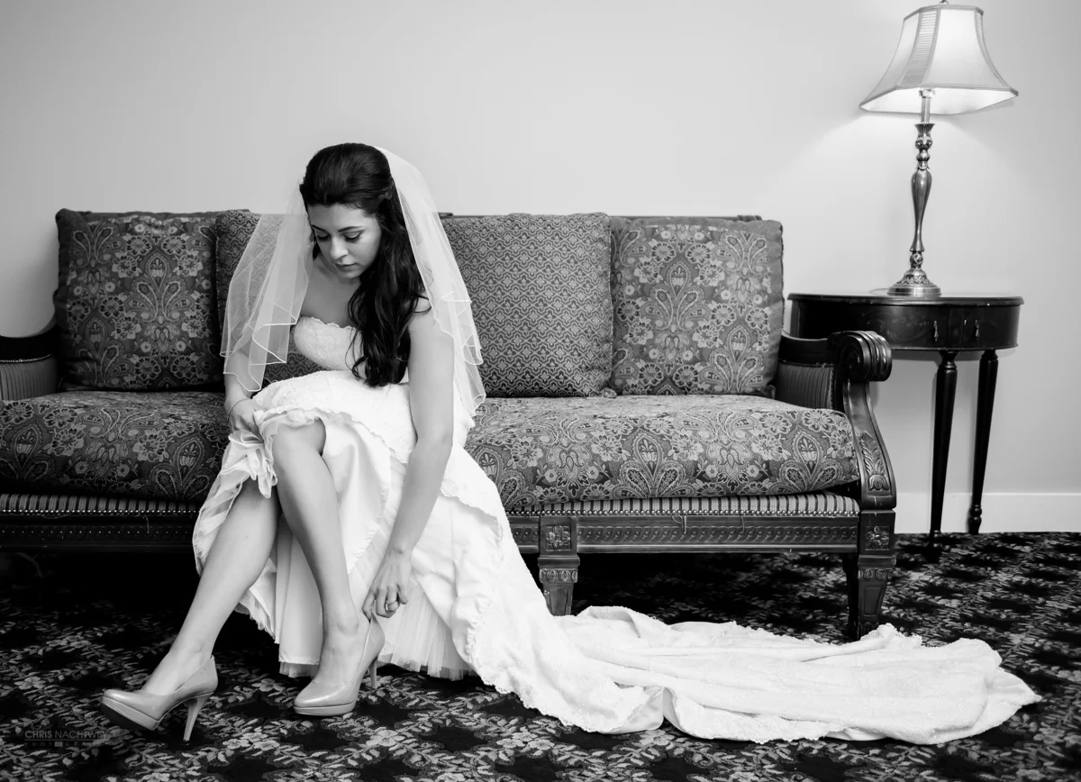 the-woodwinds-bridal-suite-wedding-photos-chris-nachtwey.jpg