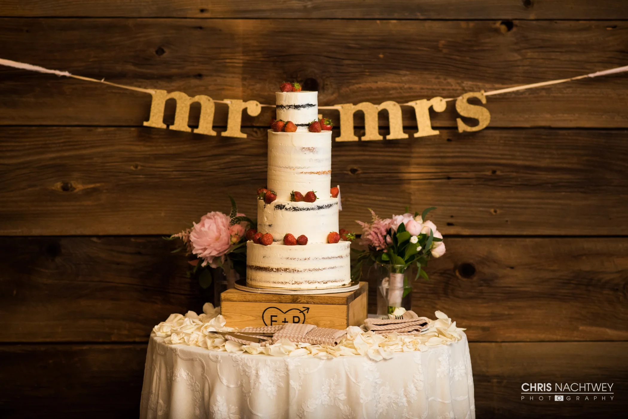 newport-vineyards-artistic-wedding-photography-chris-nachtwey-2017.jpg