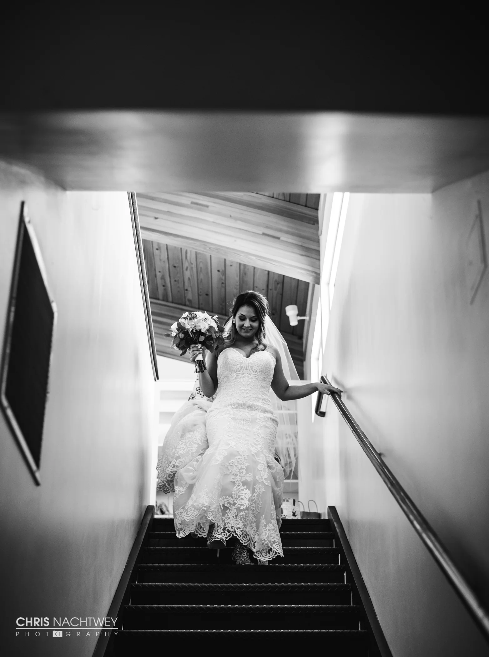 saltwater-farm-vineyard-wedding-photos-lindsay-gabe-chris-nachtwey-photography-2017-18.jpg
