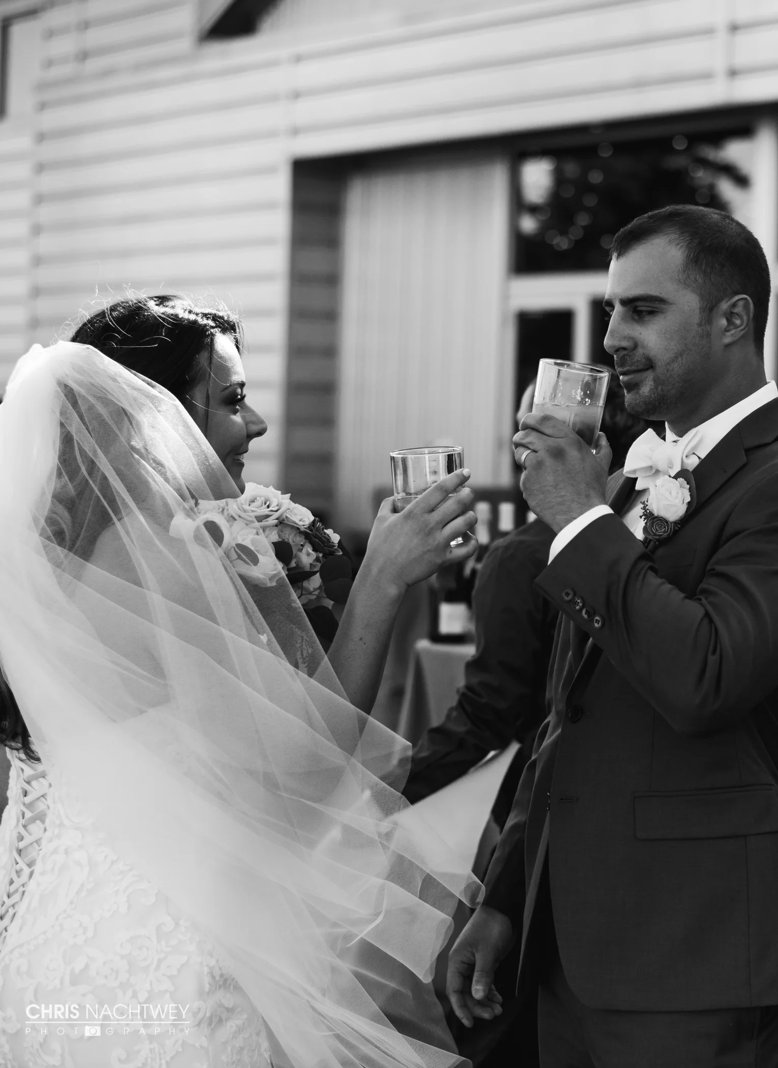 saltwater-farm-vineyard-wedding-photos-lindsay-gabe-chris-nachtwey-photography-2017-40.jpg