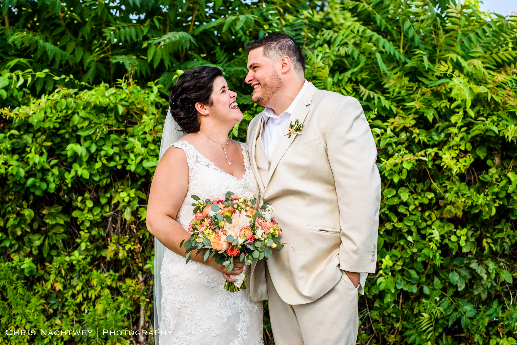 photos-wedding-lighthouse-point-park-carousel-new-haven-chris-nachtwey-photography-2019-18.jpg