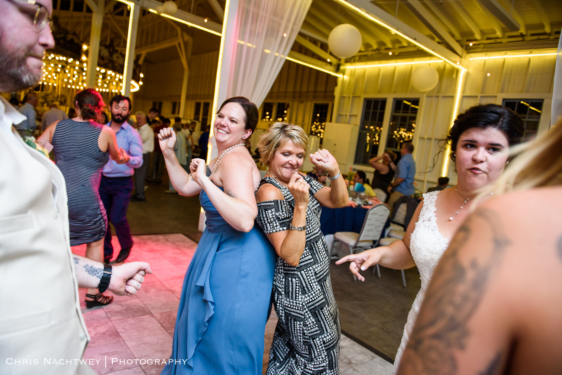 photos-wedding-lighthouse-point-park-carousel-new-haven-chris-nachtwey-photography-2019-62.jpg