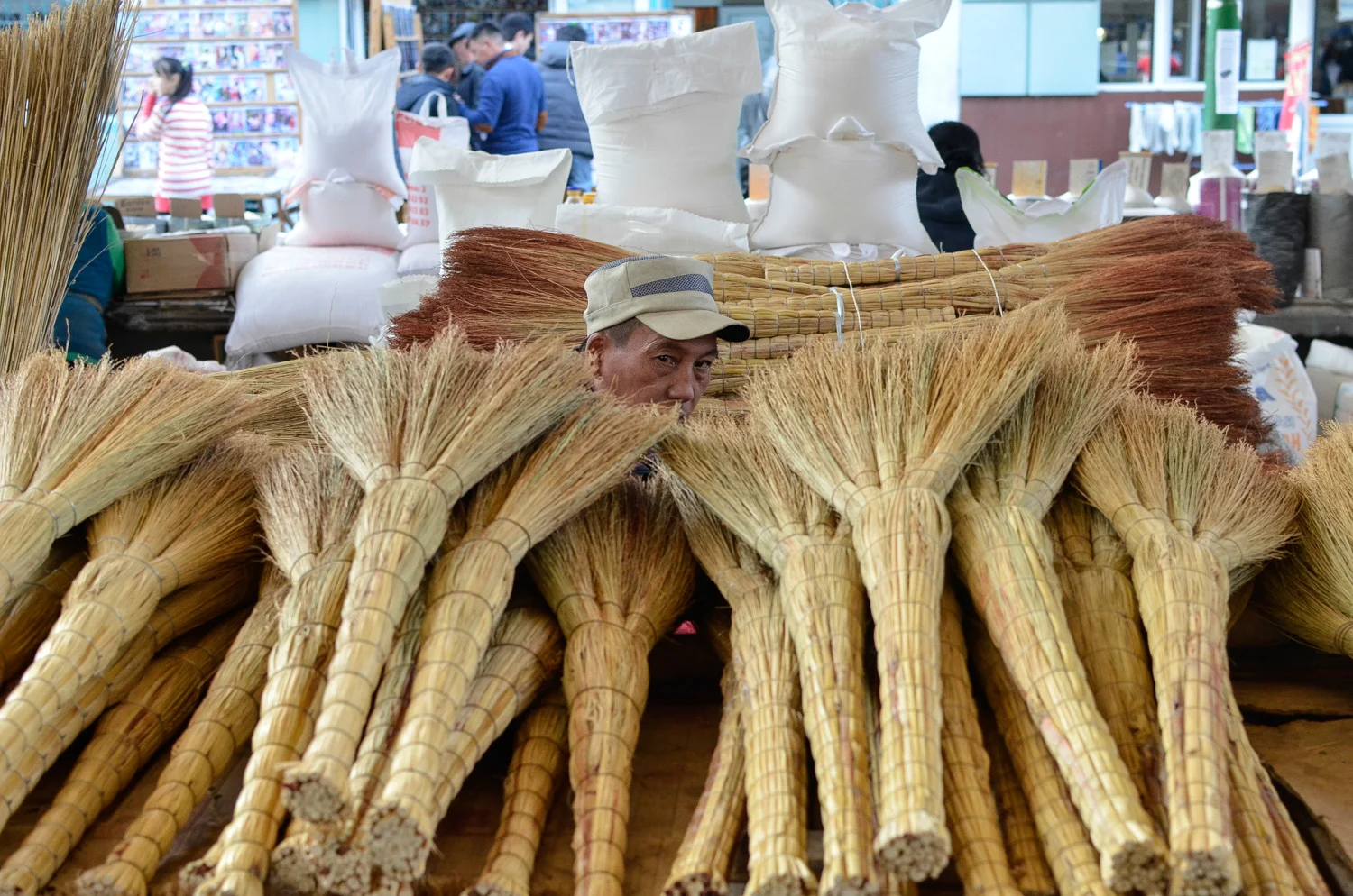 The sprawling bazaar in Osh