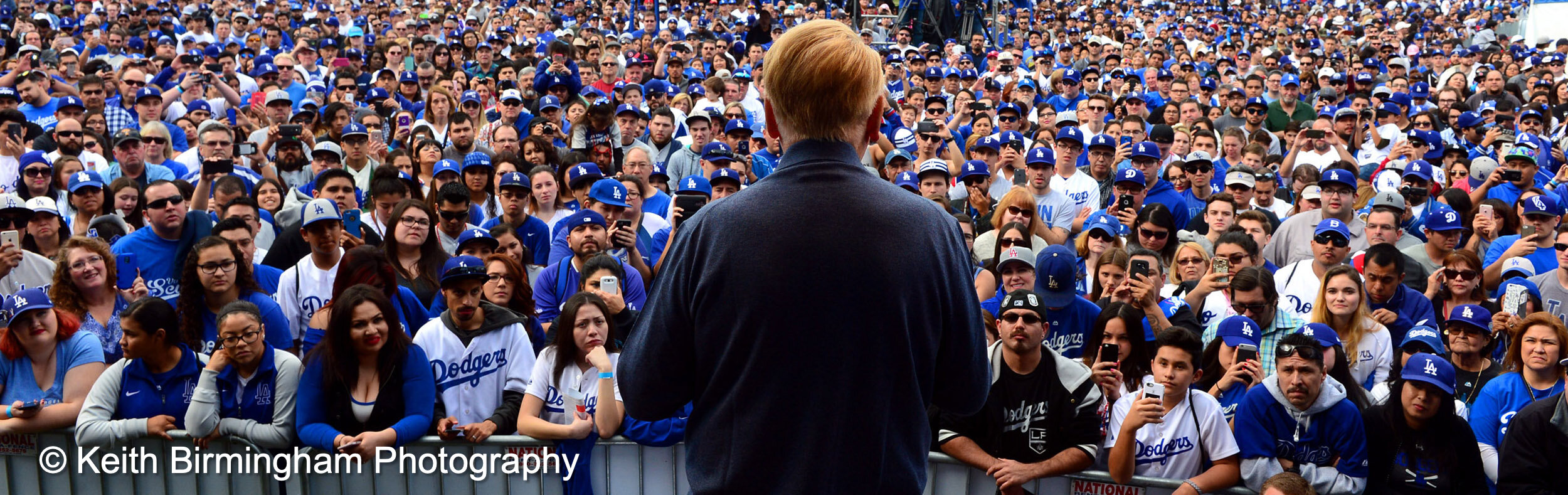  Hall of Fame broadcaster Vin Scully looks upon thousands as he tell a story during the fourth annual offseason FanFest on Saturday, Jan. 30, 2016 in Los Angeles. (Photo by Keith Birmingham, Pasadena Star-News/ SCNG) 