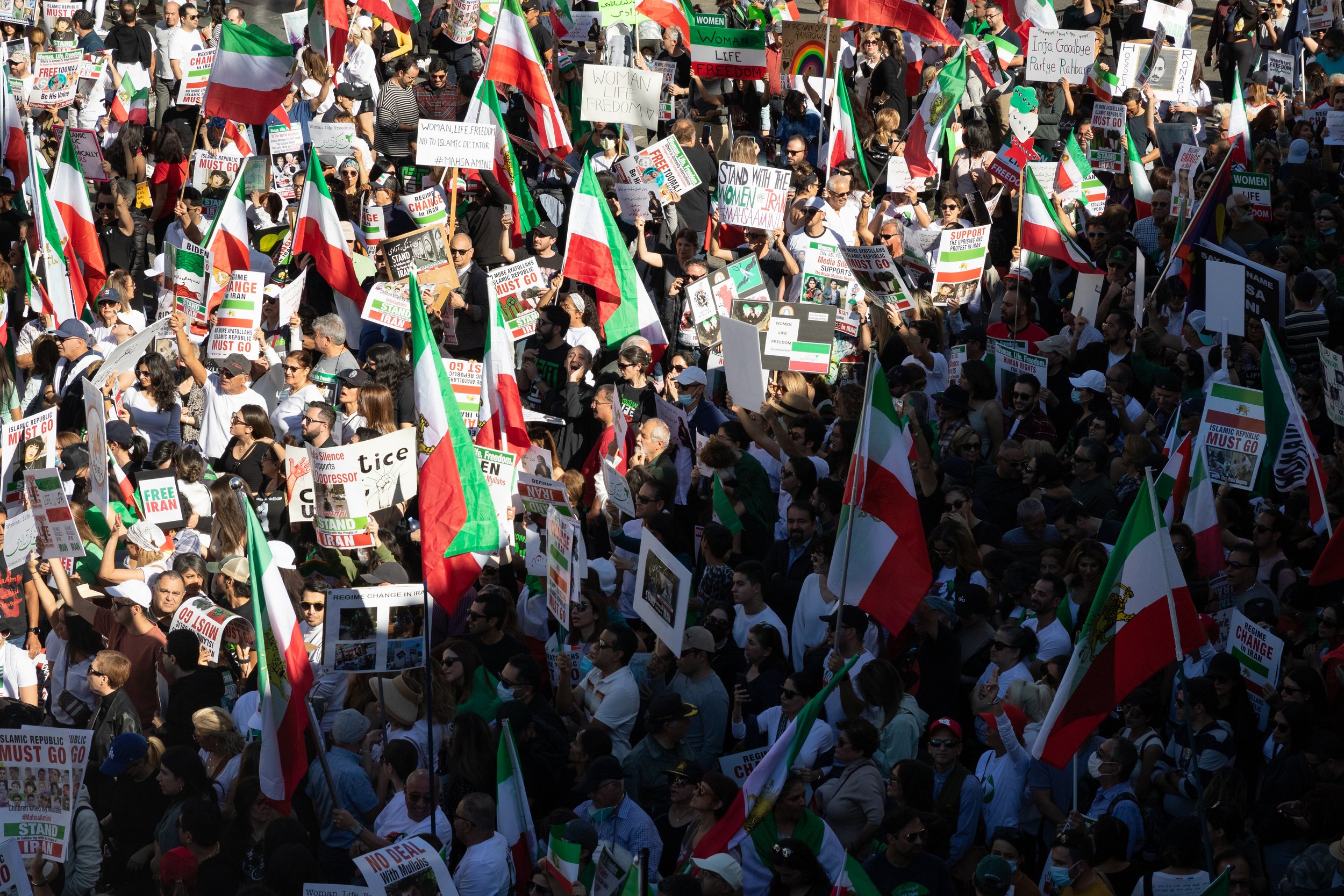  The crowd at the Freedom for Iran rally on Hollywood Blvd, Hollywood, Calif. on Saturday, Nov. 19, 2022. (Caylo Seals | The Corsair) 