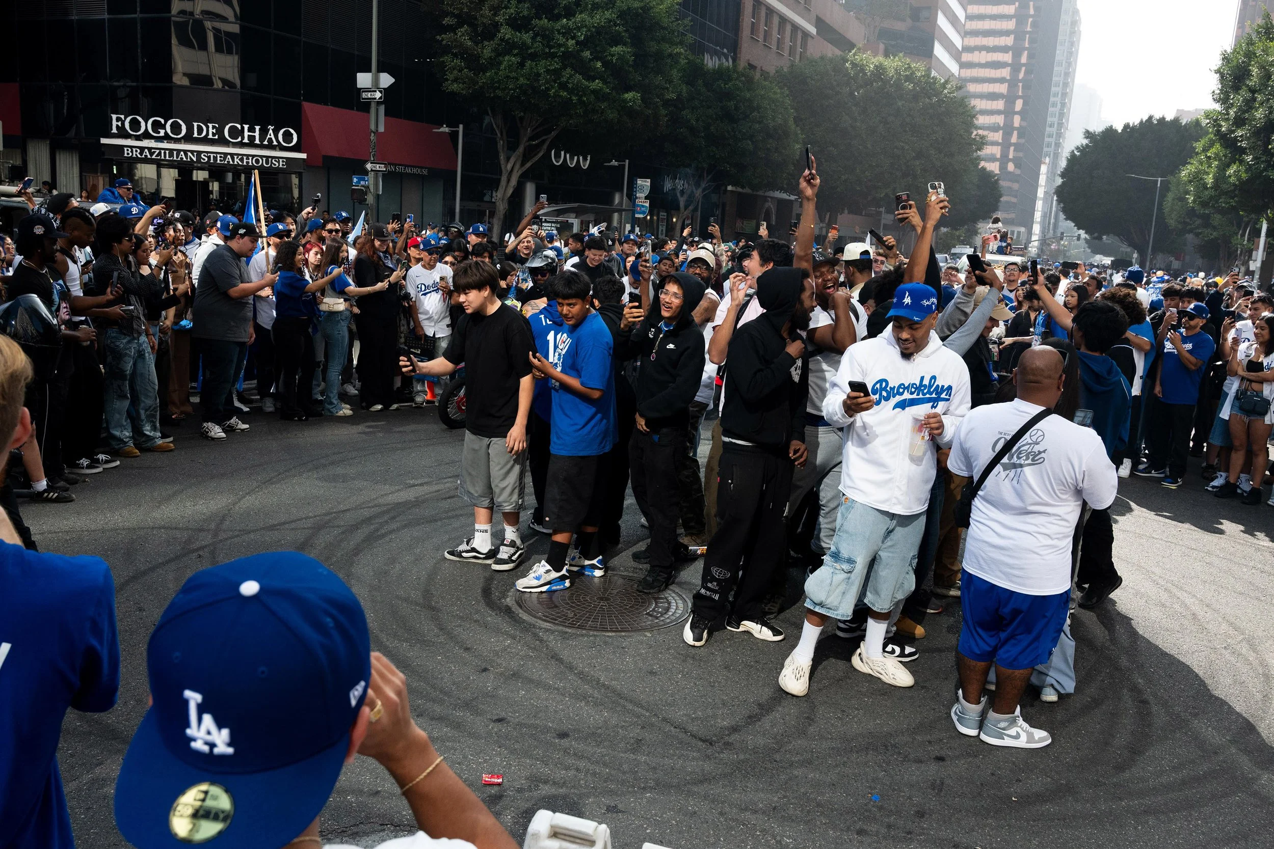 2nd_PICSTORY_Ghawam Kouchaki - Freelance_DodgersVictoryParade_-1.jpg