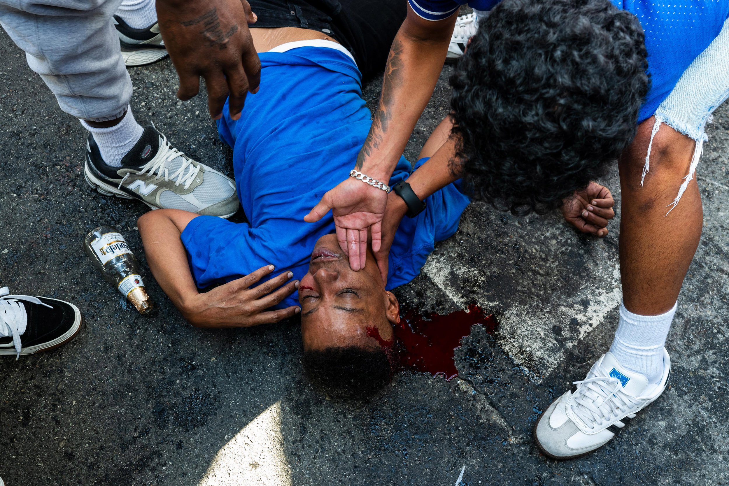 2nd_PICSTORY_Ghawam Kouchaki - Freelance_DodgersVictoryParade_-7.jpg