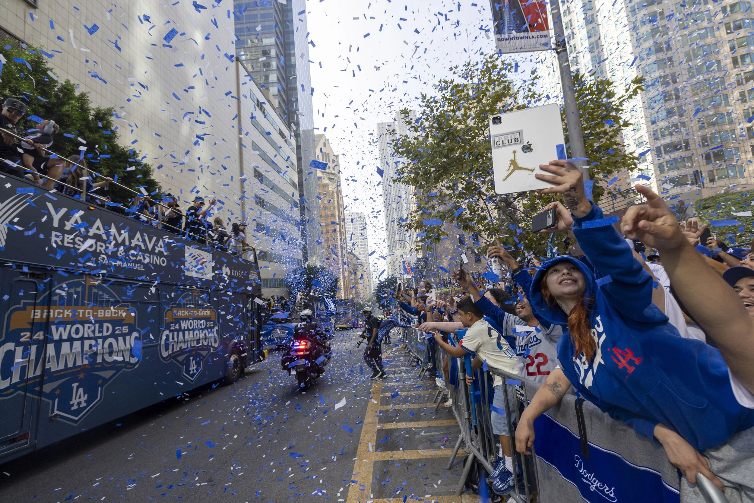 HM1_PICSTORY_Jill Connelly - Freelance_DodgerParade02.JPG