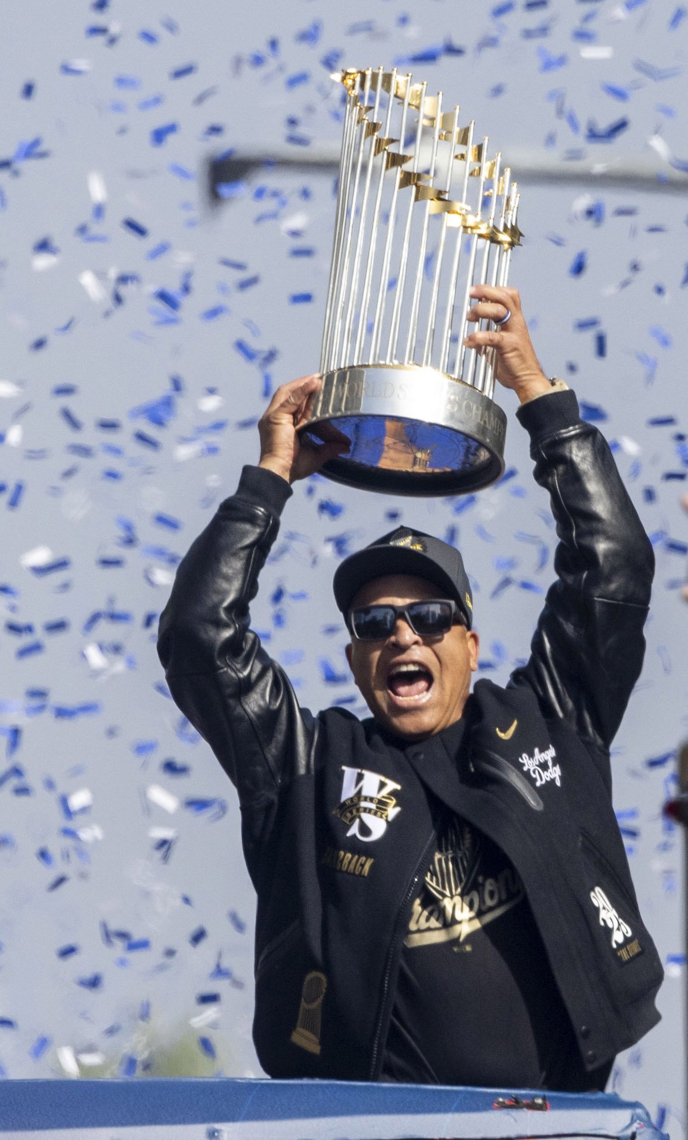 HM1_PICSTORY_Jill Connelly - Freelance_DodgerParade07.JPG