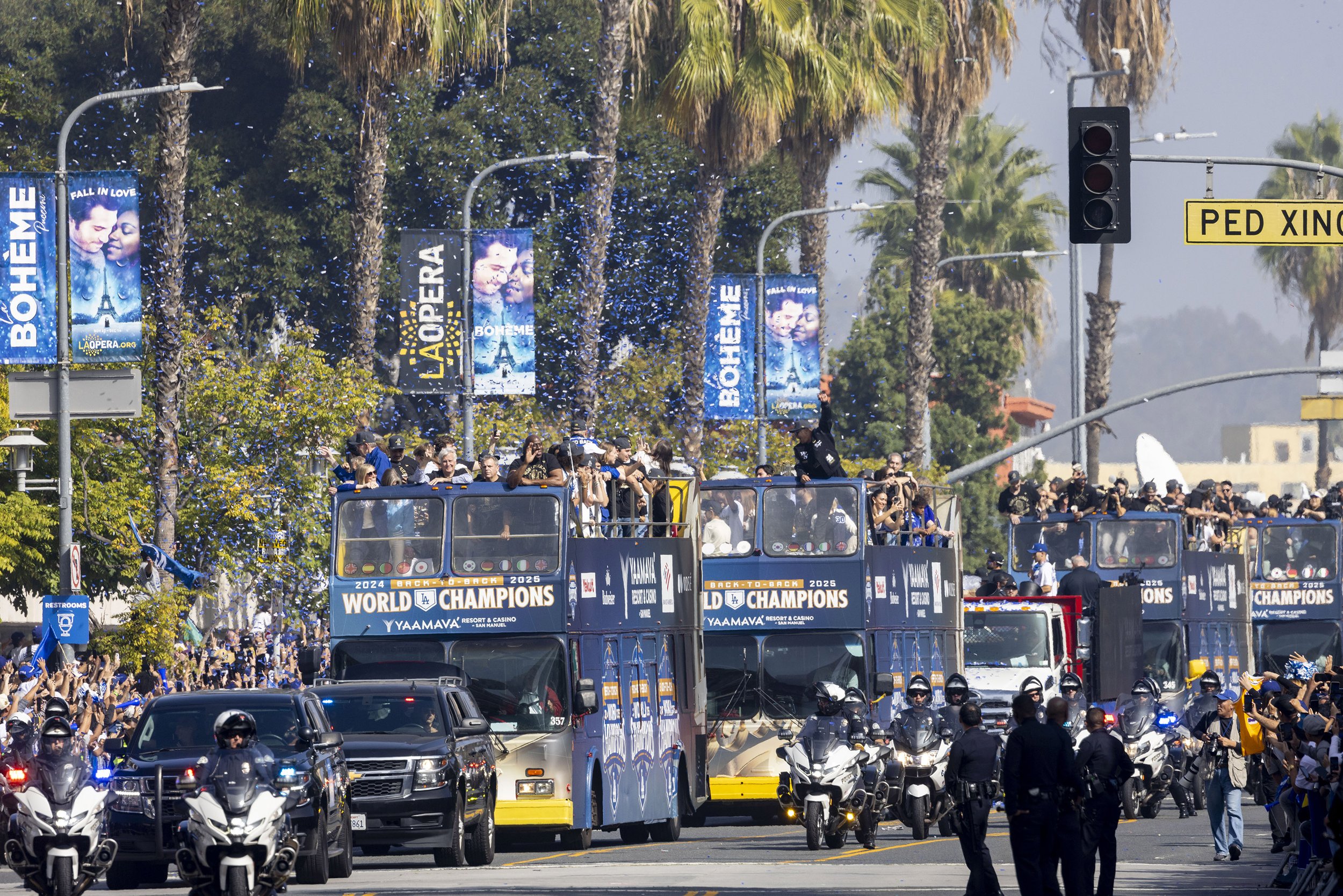 HM1_PICSTORY_Jill Connelly - Freelance_DodgerParade06.JPG