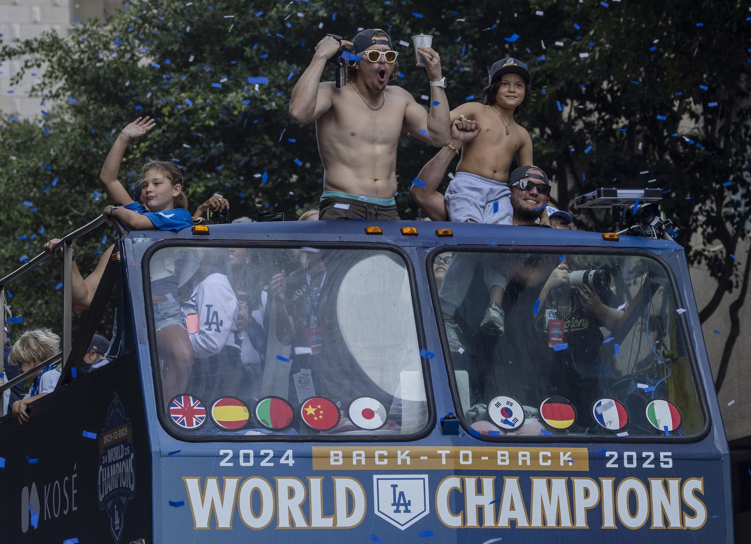 HM1_PICSTORY_Jill Connelly - Freelance_DodgerParade09.JPG