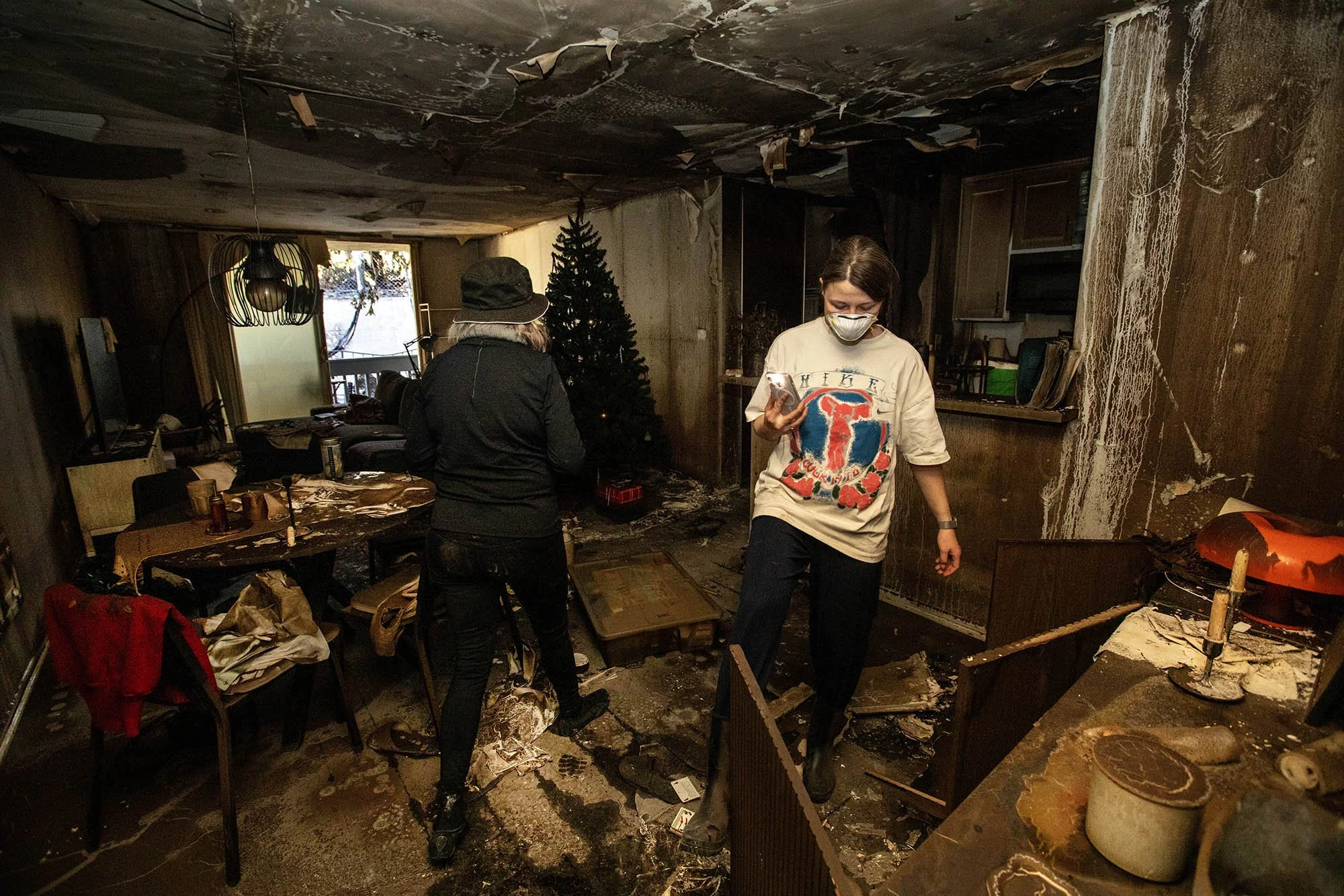 _PHOTOESSAY_Jill Connelly Freelance_LAFIRES08.JPG