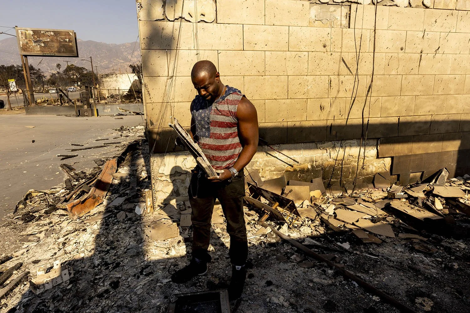 _PHOTOESSAY_Jill Connelly Freelance_LAFIRES09.JPG