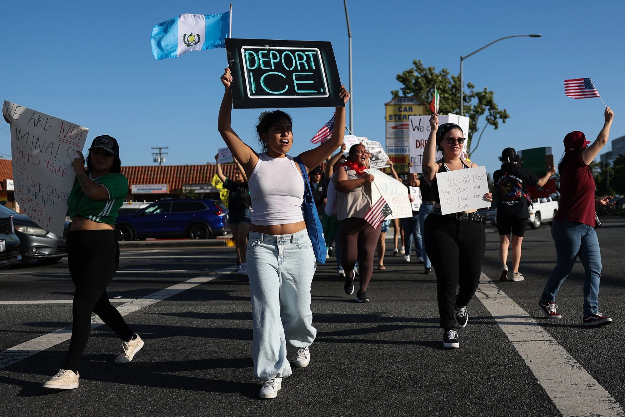 _PHOTOESSAY_Patrick Fallon AFP_ShockAndAwe_07.JPG