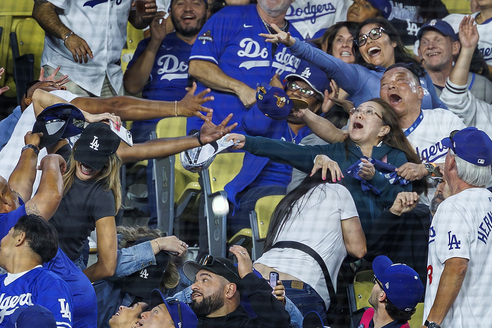 HM2_SPORTFeat_Gina Ferazzi - Los Angeles Times_HM2.jpg