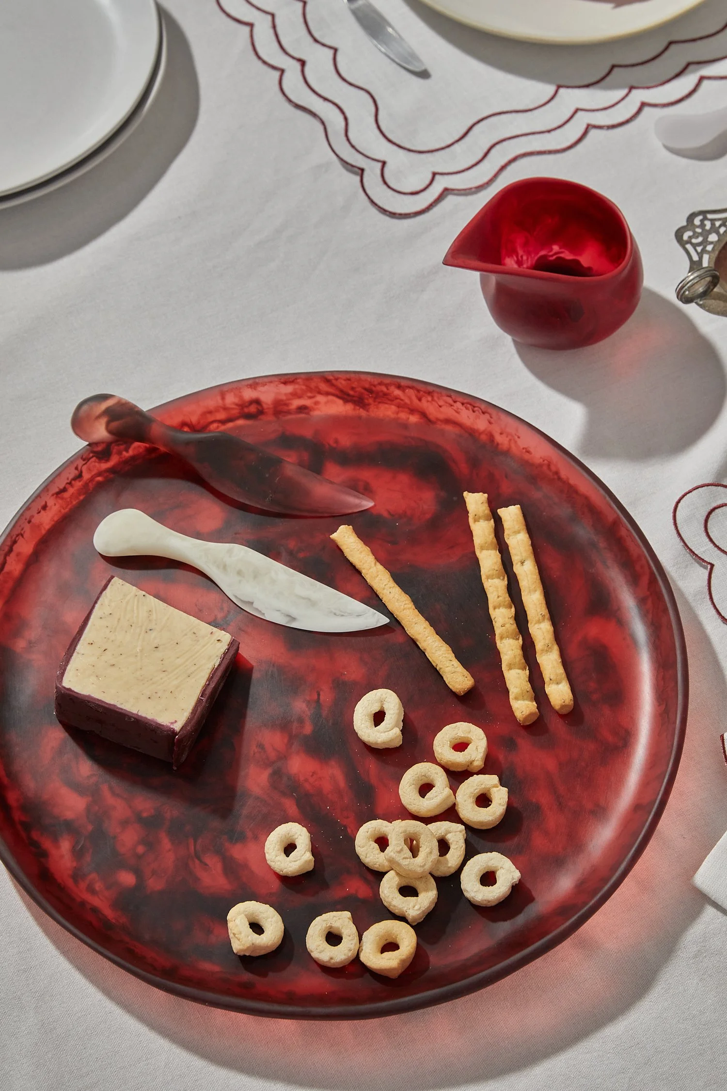 Keep_collections_resin_serveware_secrets_lowres_003.jpg