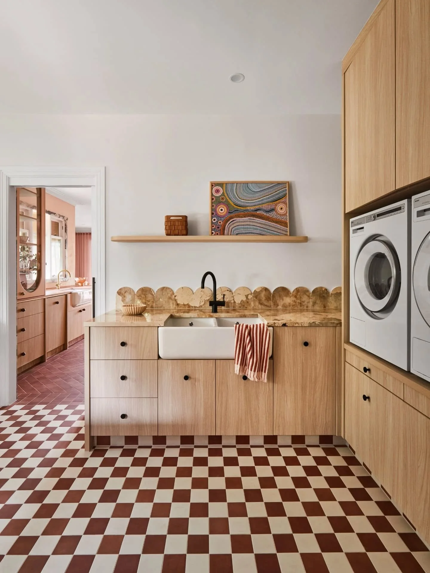 Congratulations @gia_renovations &amp; @oliviacirocco_interiordesigner on winning Laundry of the year (among many awards!) at the @kbdi.org.au awards ✨ 
Design by @oliviacirocco_interiordesigner
Build @gia_renovations 
Photography by me