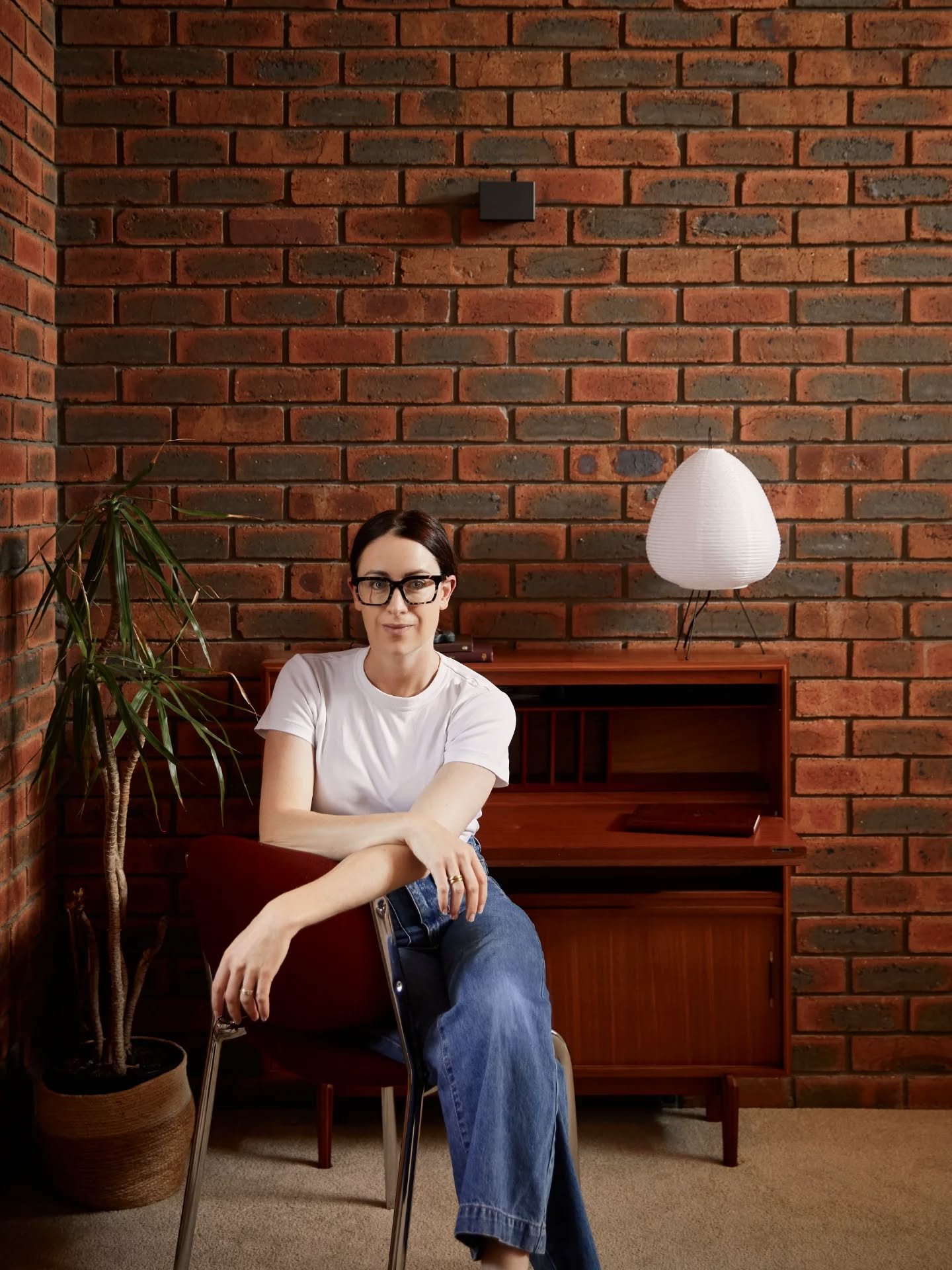 Excited to officially say my HOME STUDIO Packages are now live on my website! This is me here to say HELLO! And this is my red brick 80's style home in Geelong.

If this is your vibe, send me your products and I'll snap professional high res photos i