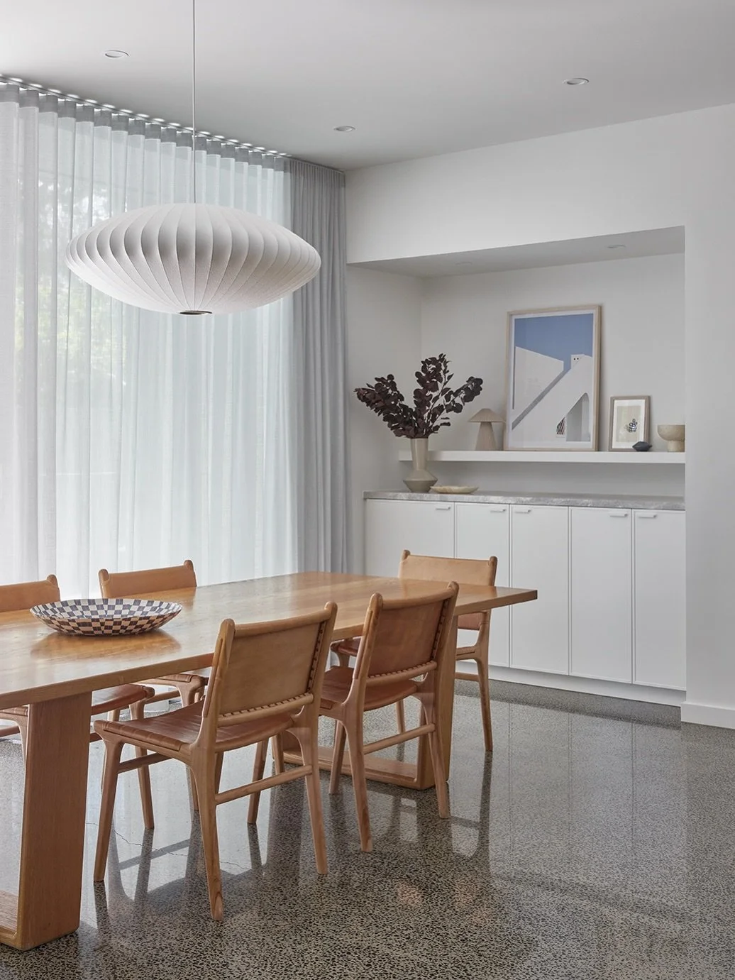 Not every brief calls for colour and drama.
 
Some ask for something quieter where amazing light, dreamy materials and the architecture that do all the talking.
 
This was one of those for @sinnibuildinggroup 

Photos by me @stephanie_rooney x