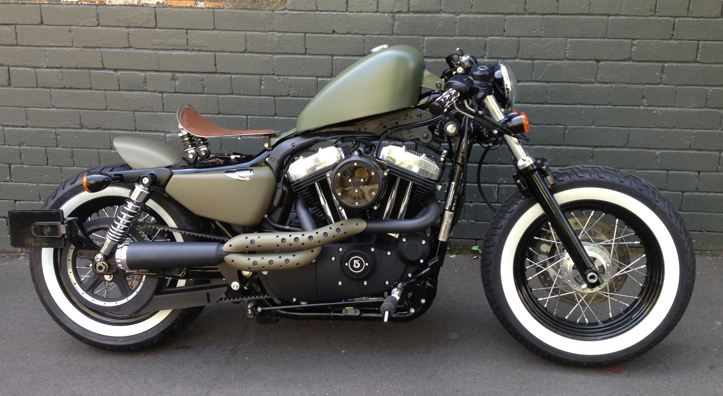 fourty-eight-custom-harley2.jpg