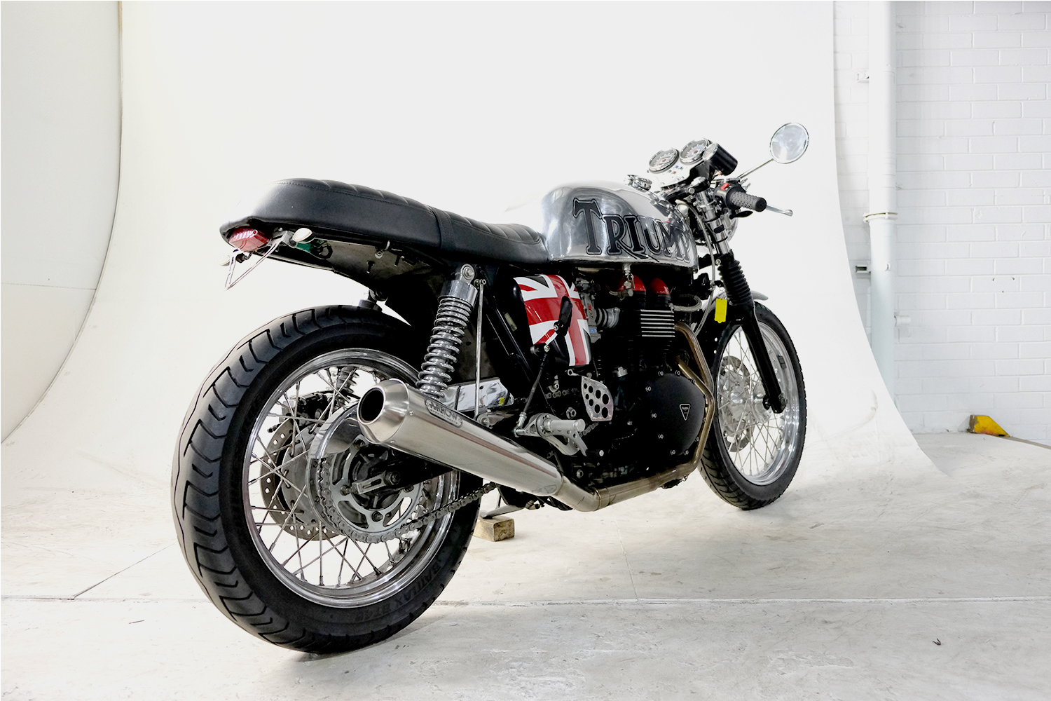 2007 Triumph T100 CafeRacer_0001_DSCF2259.jpg