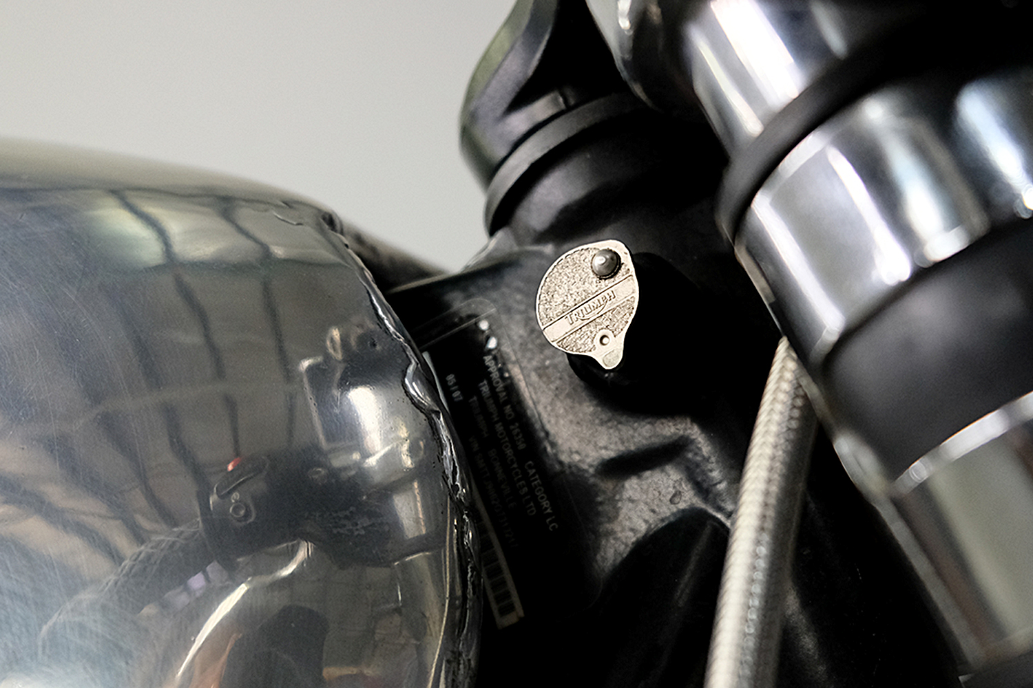 2007 Triumph T100 CafeRacer_0014_DSCF2243.jpg