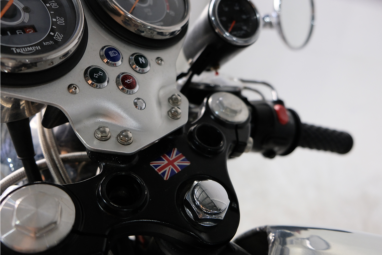2007 Triumph T100 CafeRacer_0032_DSCF2219.jpg