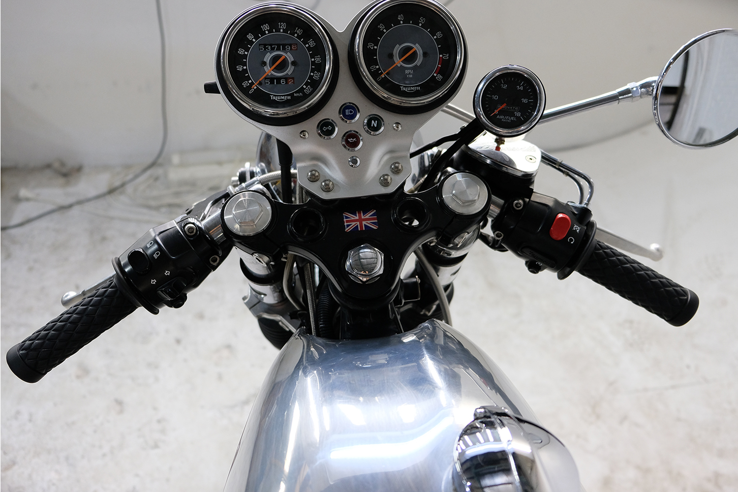 2007 Triumph T100 CafeRacer_0033_DSCF2218.jpg