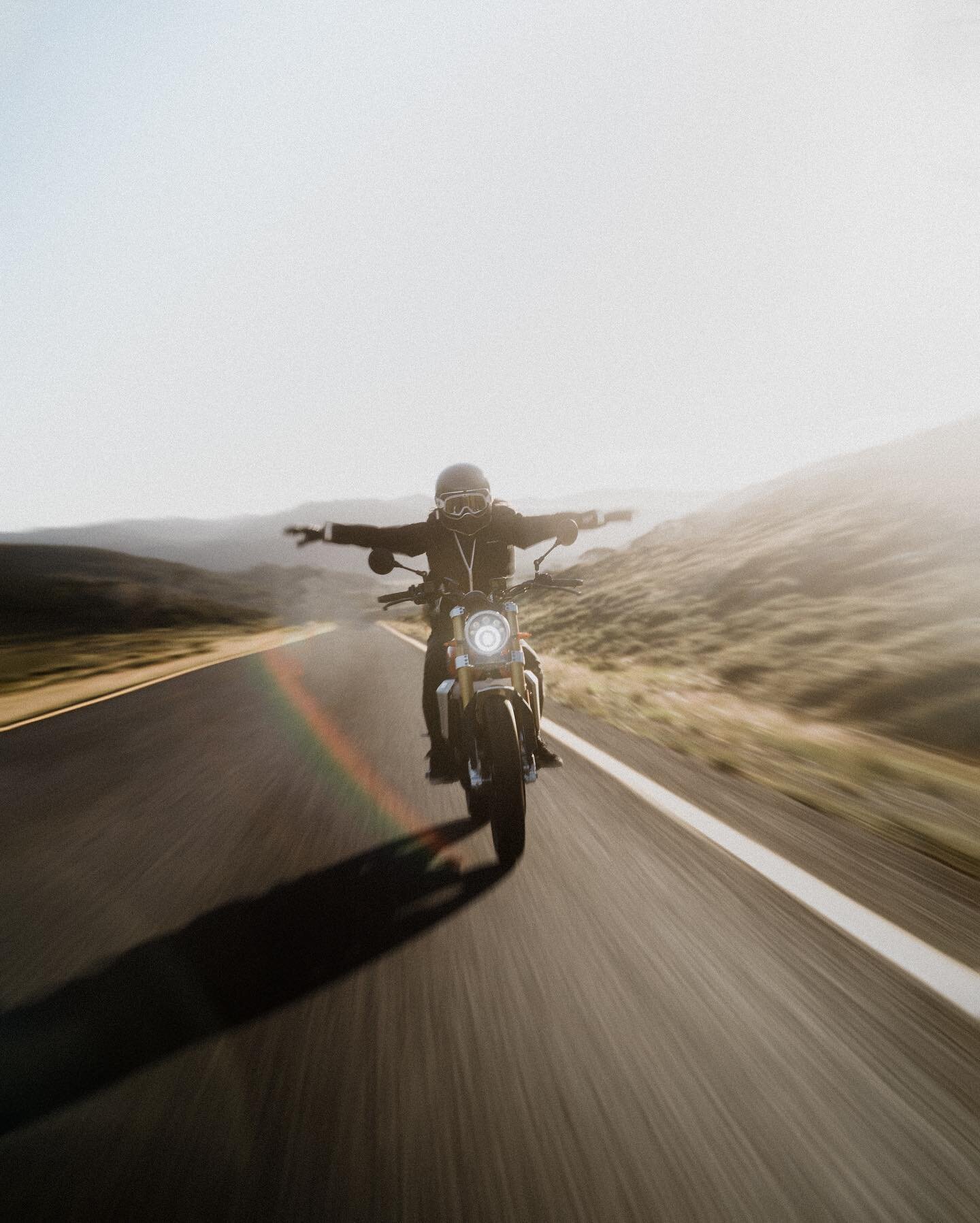 It&rsquo;s epic moments like these we never forget. Get out and ride to make it get through the #sydneylockdown 🤙🏽

Ready to Roll...
#caballero #caballero500 #fantic500 #fanticcaballero #madeintreviso
#scrambler #rally #tracker #madeinitaly #premie