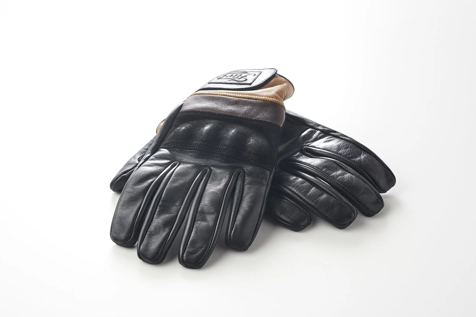 Fuel Triple Crown Gloves — Gasoline Motor Co.