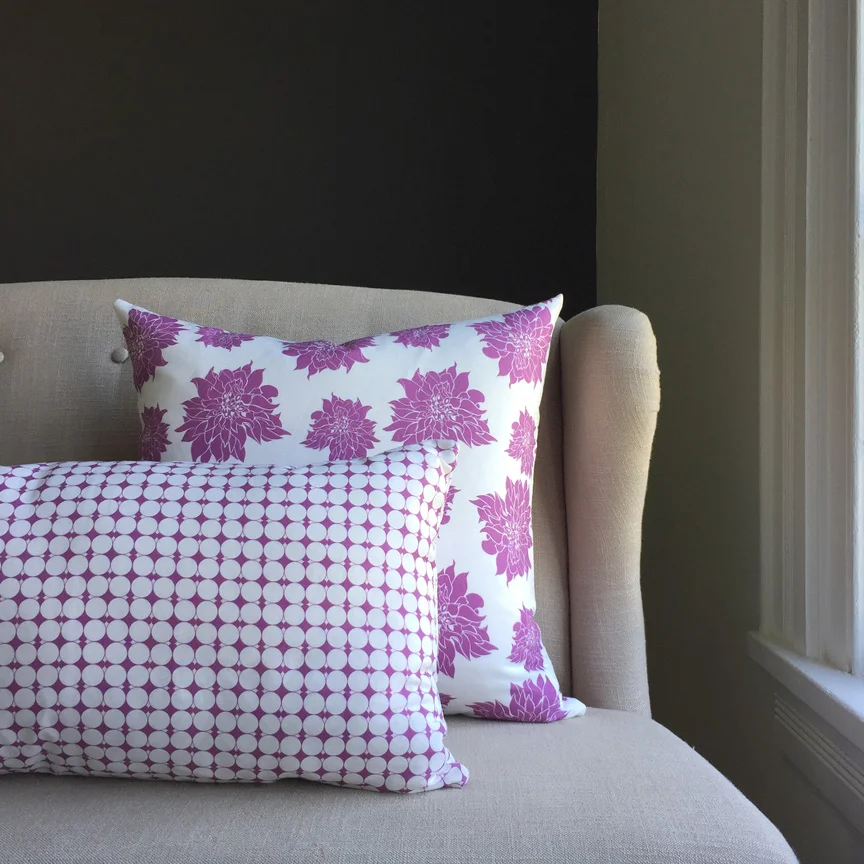 Villa Orchid 20" Pillow 