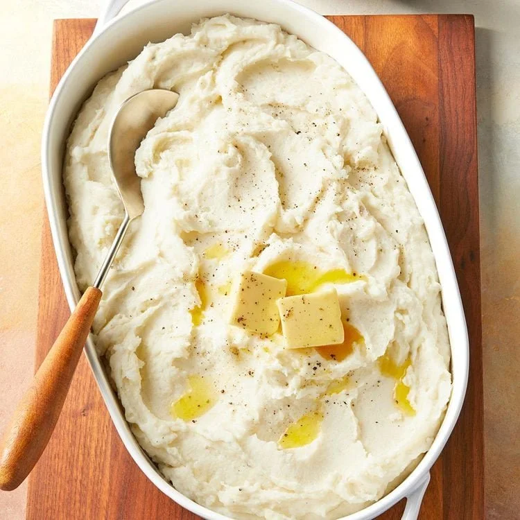 Creamy-Make-Ahead-Mashed-Potatoes_EXPS_TOHON24_50767_DR_05_22_07b.jpg