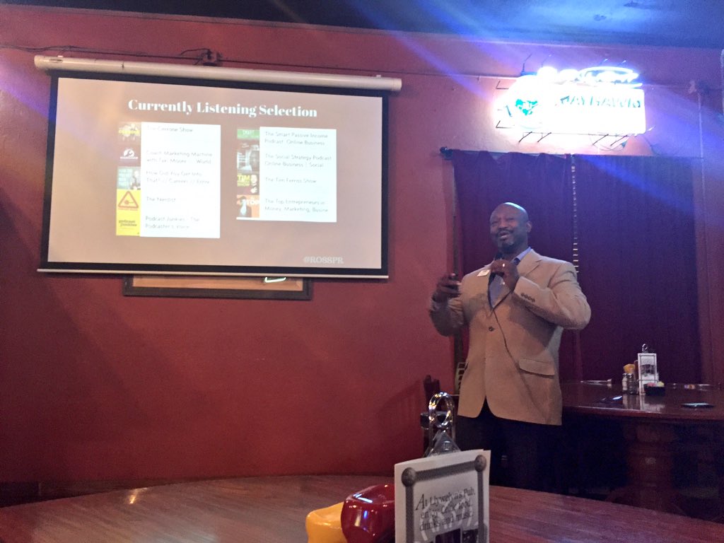 Vern Ross presents podcasting best practices at Social Media ON TAP January 2016