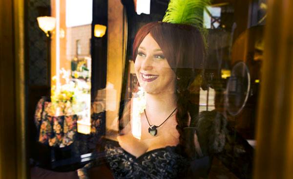 DB_GirlWindow_fb.jpg