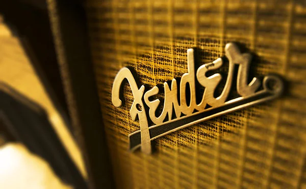 TOS_FenderAmp_SM.jpg