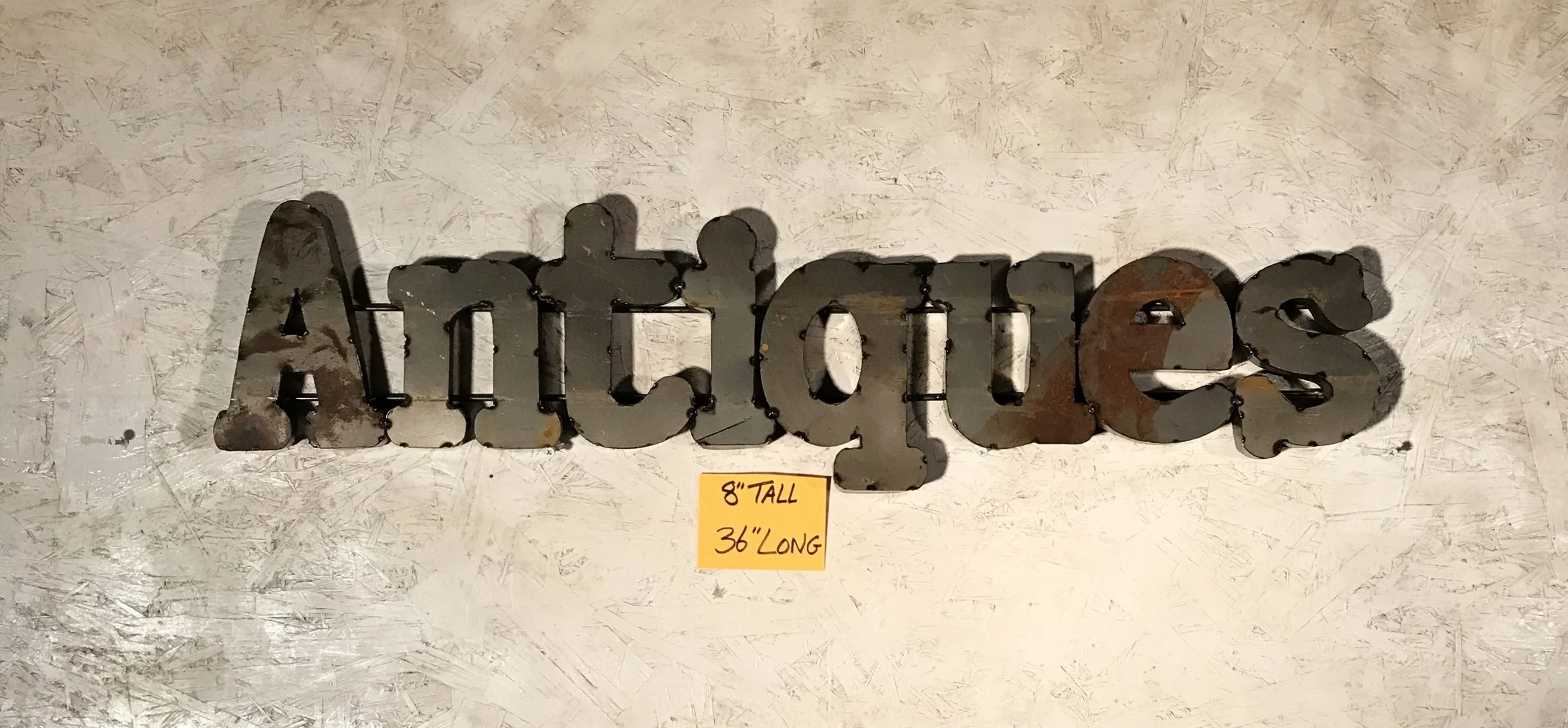 Jamie's phone WEBSITE 3308.JPG