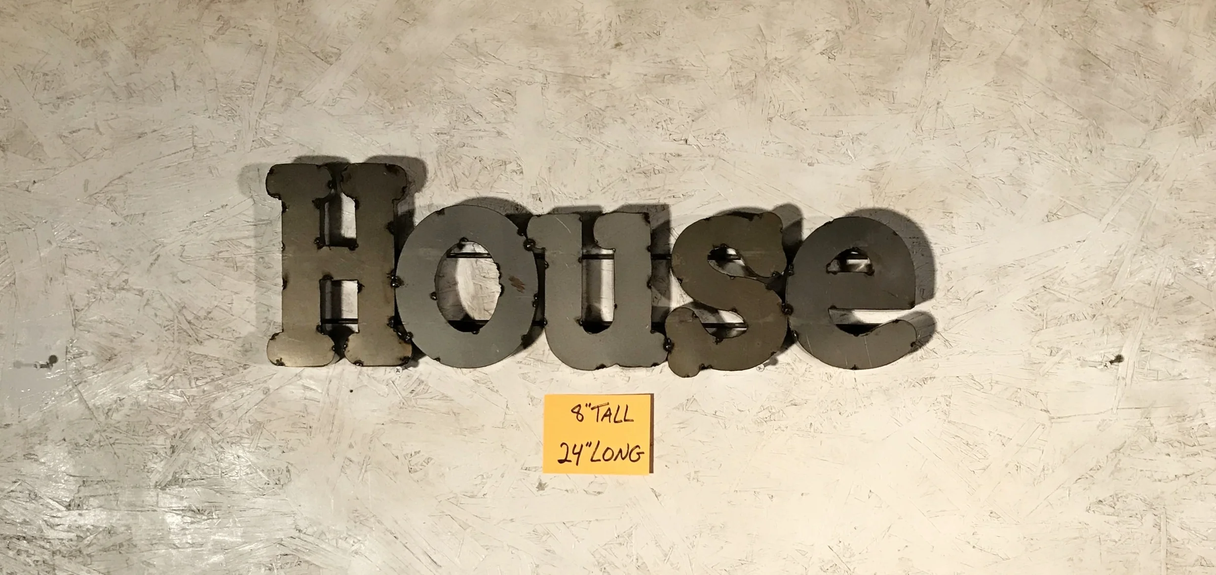 Jamie's phone WEBSITE 3358.JPG