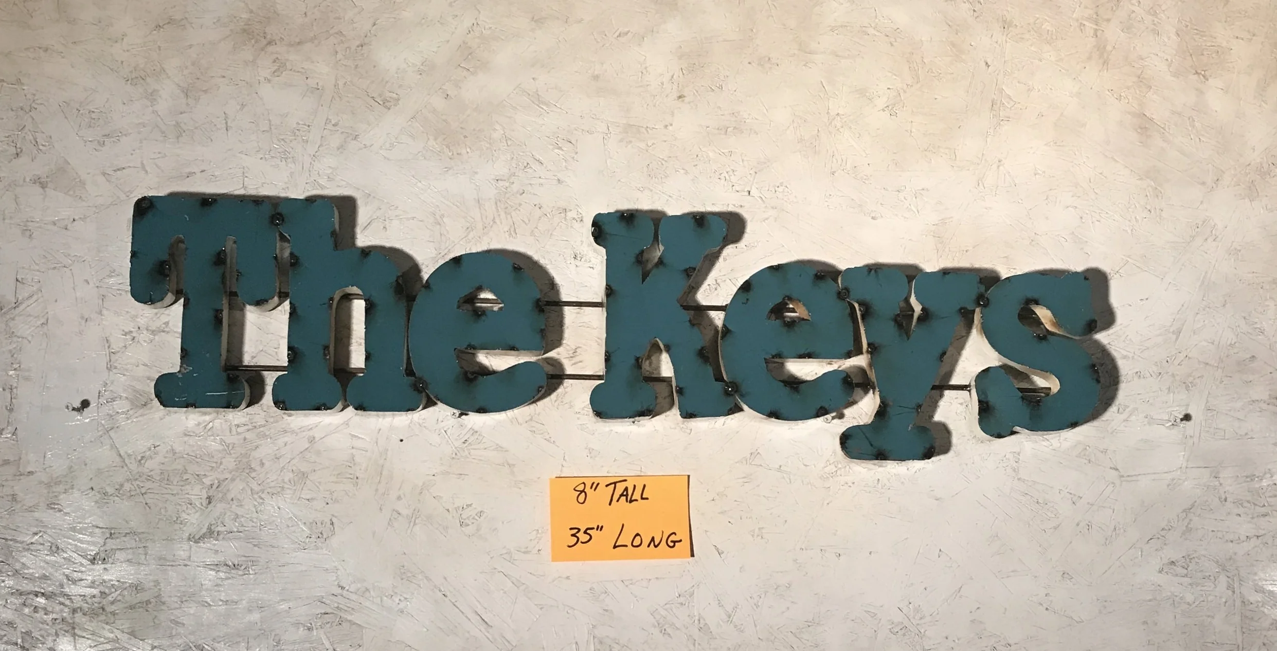 Jamie's phone WEBSITE 3453.JPG