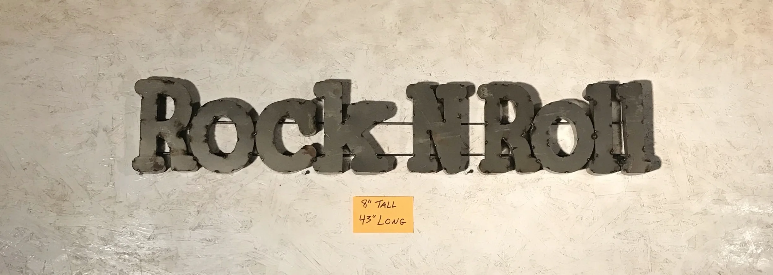 Jamie's phone WEBSITE 3489.JPG