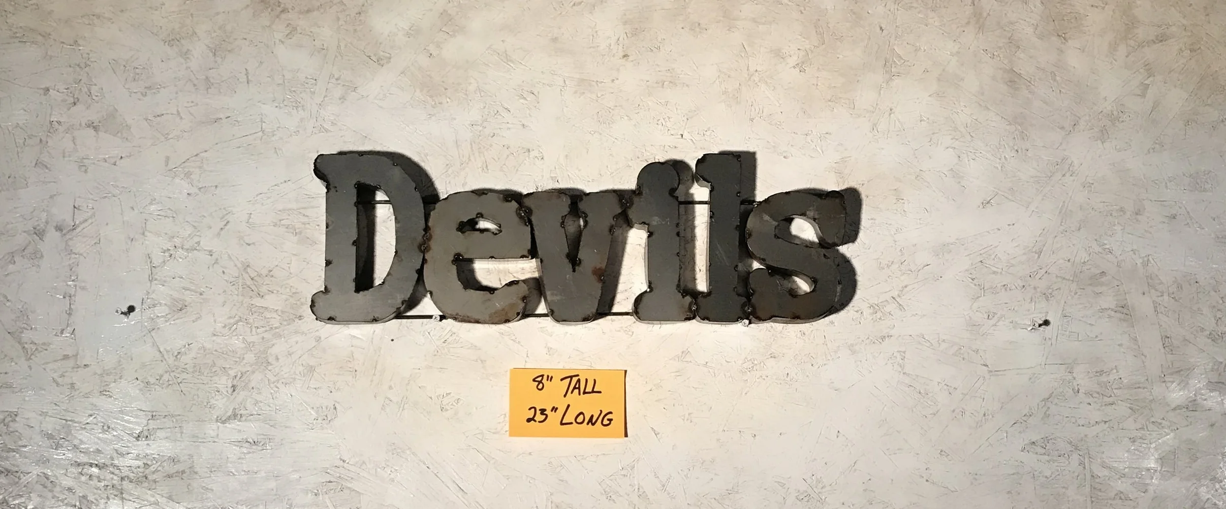 Jamie's phone WEBSITE 3510.JPG