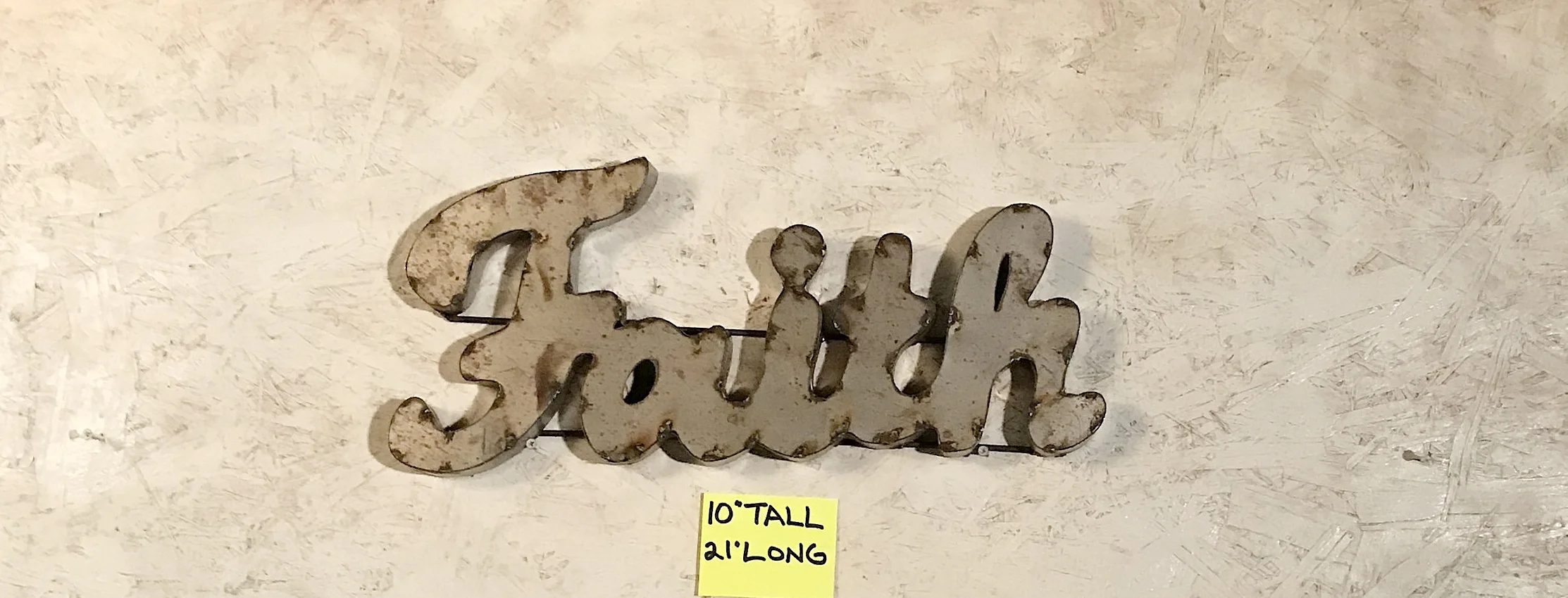 Jamie's phone WEBSITE 3568.JPG