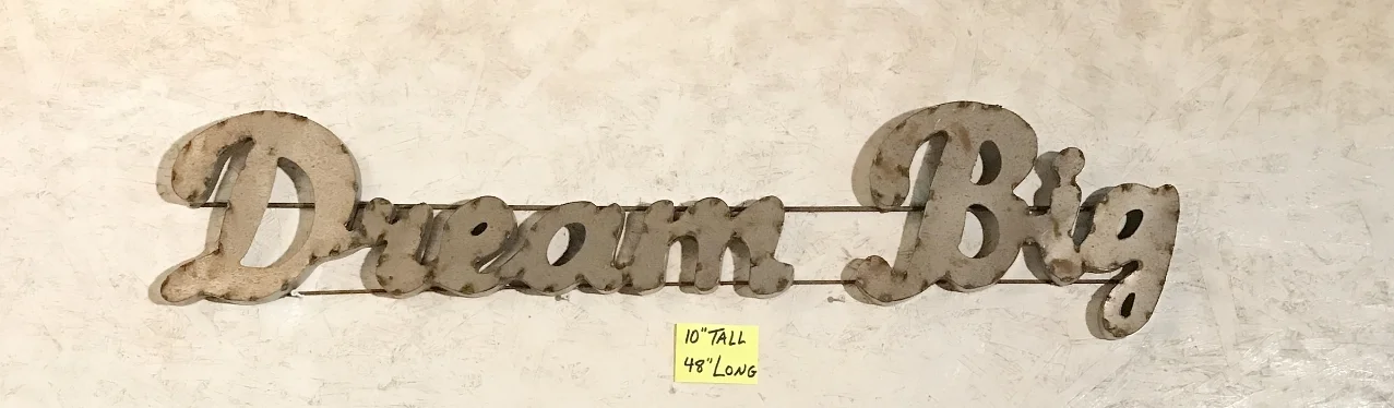 Jamie's phone WEBSITE 3577.JPG