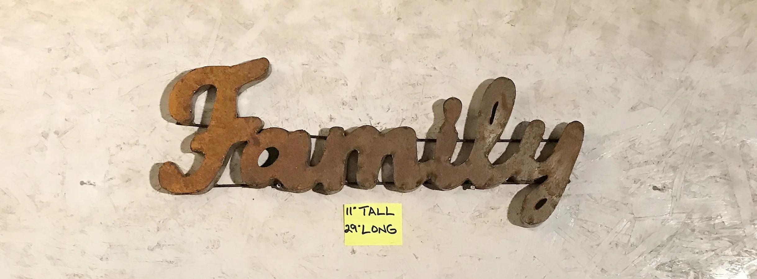 Jamie's phone WEBSITE 3585.JPG